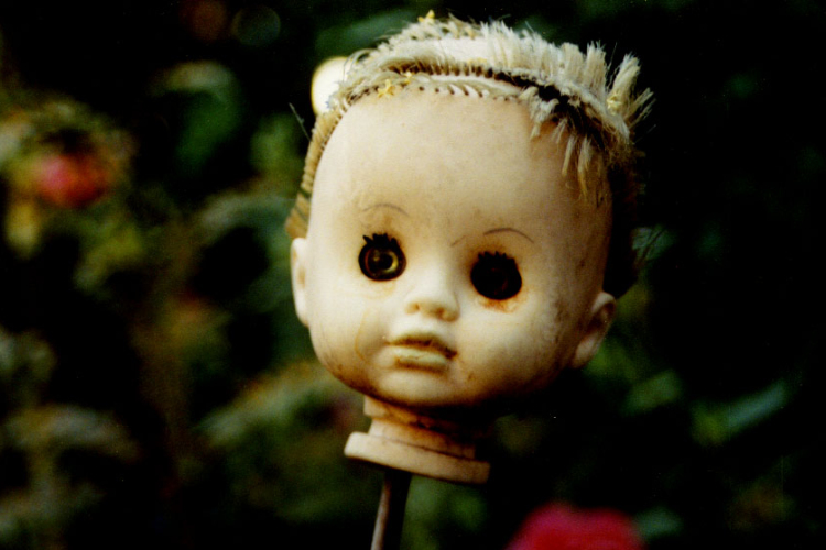 Rákkeltő baba, fülsértő mobil - ezeket a játékokat kerüljük el karácsonykor