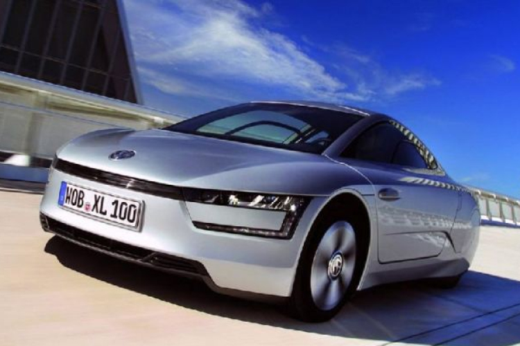 0,9 litert fogyaszt 100-on a VW XL1