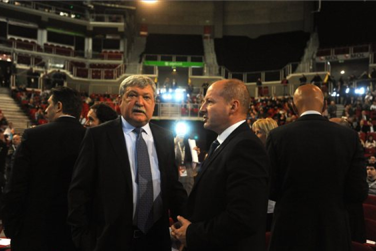 Futballfórum - Csányi: jogos, de aránytalan a FIFA büntetése