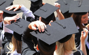 Fogadjon örökbe egyetemistát!