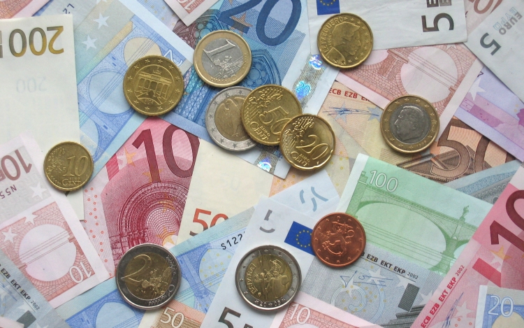 Legkevesebb 60 euróval is többet vihetsz haza, ha Ausztriában dolgozol!