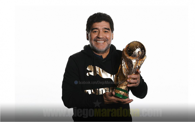 Könyv jelent meg Diego Maradona életéről
