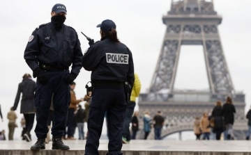 EURO-2016 - 13 ezer rendőr és 1200 katona lesz szolgálatban Párizsban