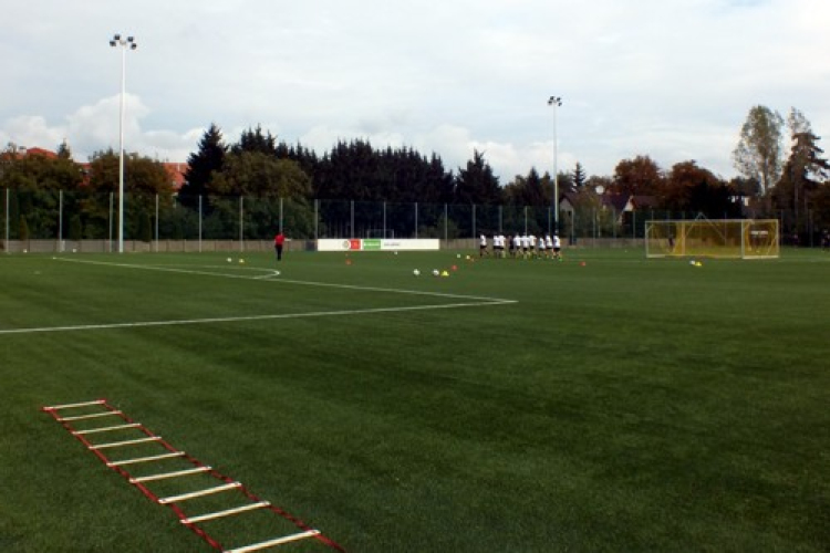 Új műfüves pálya az Ágfalvi úton