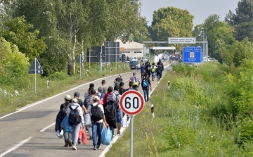 Illegális bevándorlás - szexuális támadások történnek a német menekültügyi központokban