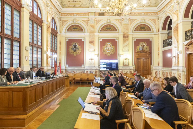 Sor került az év utolsó közgyűlésére Sopronban