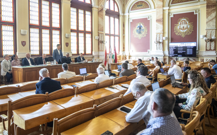 A Balfi út és a Kisvárkerület felújítását is tárgyalta a közgyűlés