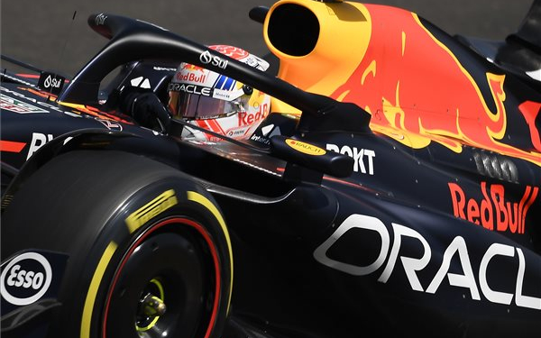 Katari Nagydíj - Verstappen simán nyerte a villanyfényes viadalt