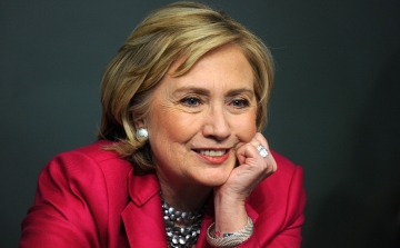 Amerikai sajtóelemzések szerint Clinton győzött a demokrata elnökjelölti vitán