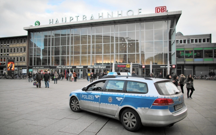 Németországi molesztálás - Tovább emelkedett a feljelentések száma Kölnben