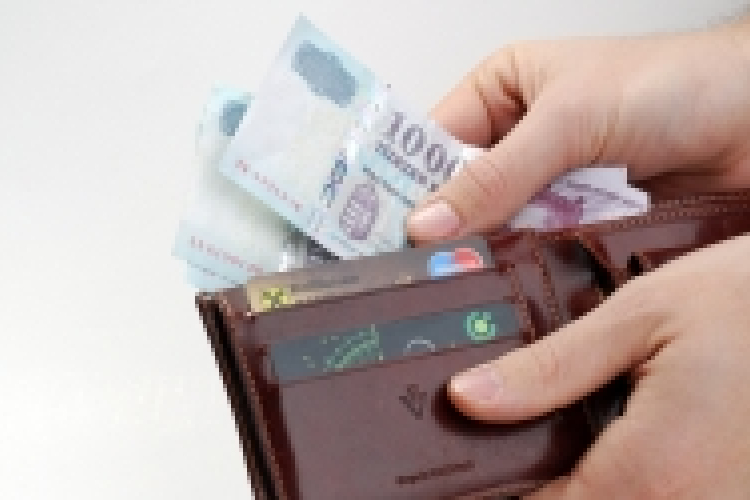 Inflációkövető béremelést kérnek a szakszervezetek