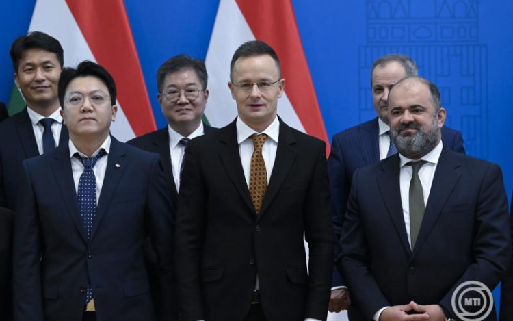 Szijjártó Péter: Dél-Korea legnagyobb élelmiszeripari cége hazánkban építi fel az első gyárát a régióban