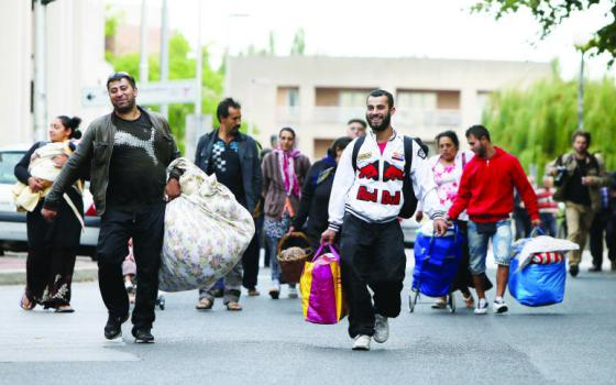 Befejeződött az egyik legnagyobb franciaországi illegális cigánytelep felszámolása