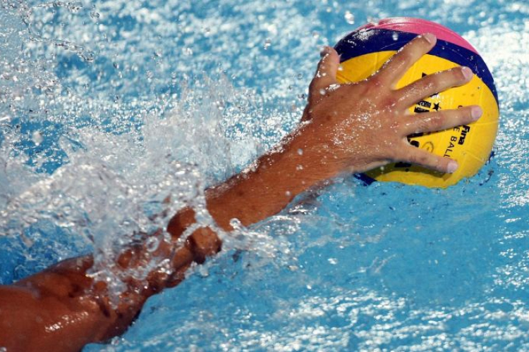 Általa vezetett vízilabdameccsekre fogadott egy magyar bíró