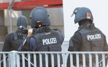 Németországban terrorgyanú miatt őrizetbe vettek két embert