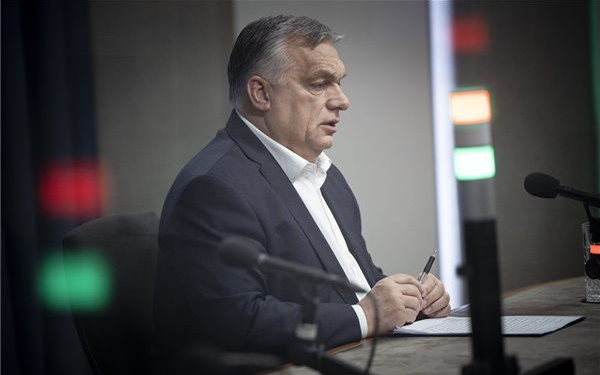 Orbán Viktor: Magyarország a szankciók miatt 4 ezer milliárd forinttal többet fizetett ugyanannyi energiáért